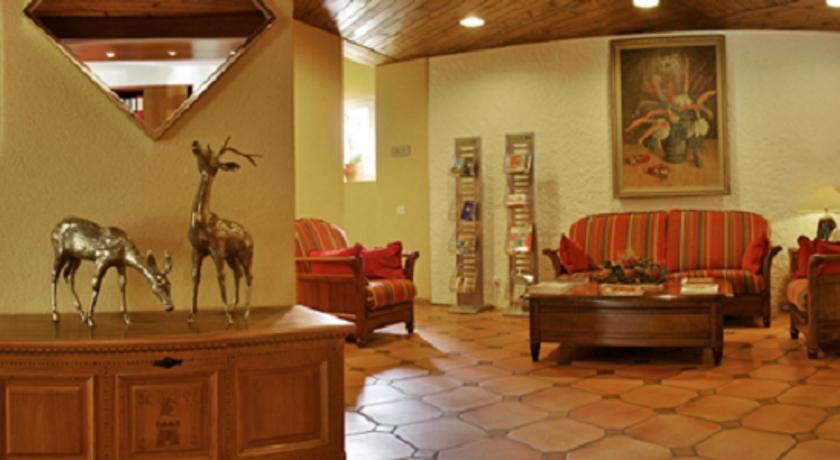 Hostellerie Les Chevreuils Lausanne Interior foto